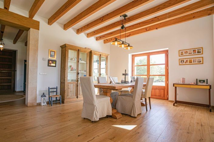 Image No.8-4 Bed Country House for sale