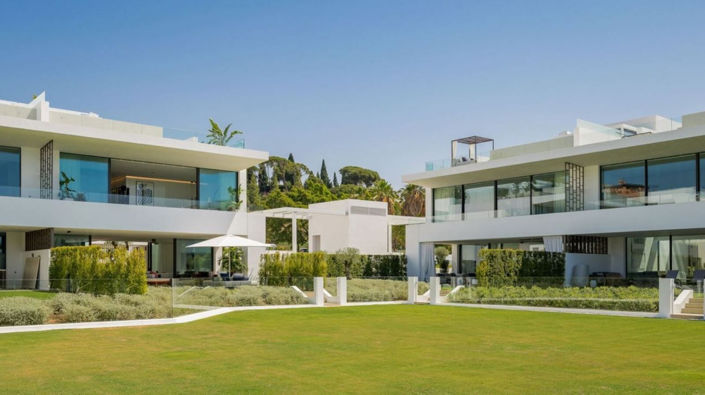 Image No.1-4 Bed Property for sale