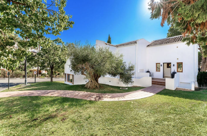 Image No.1-3 Bed Property for sale