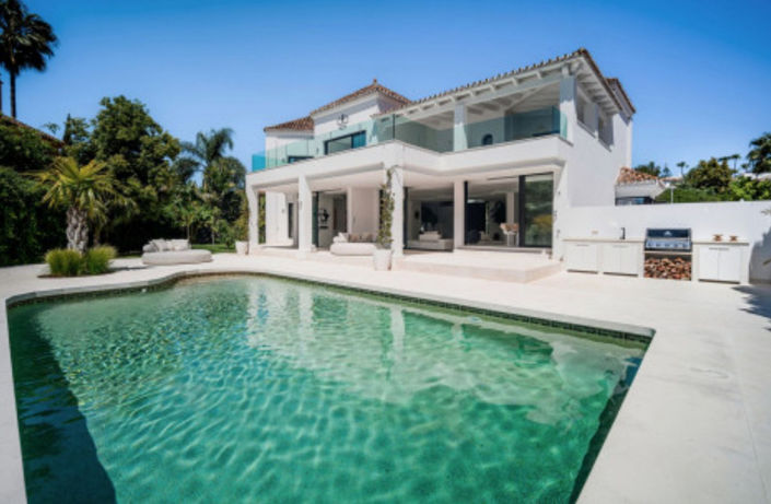Image No.1-4 Bed Property for sale