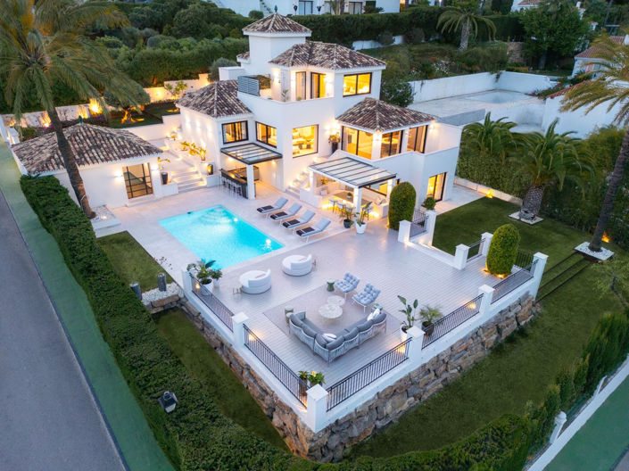 Image No.1-5 Bed Property for sale