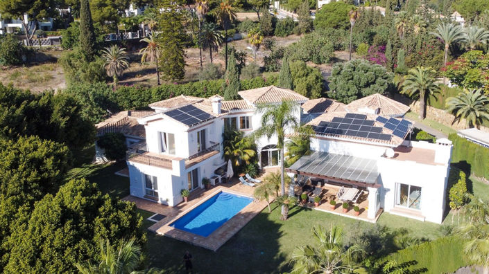 Image No.1-5 Bed Property for sale