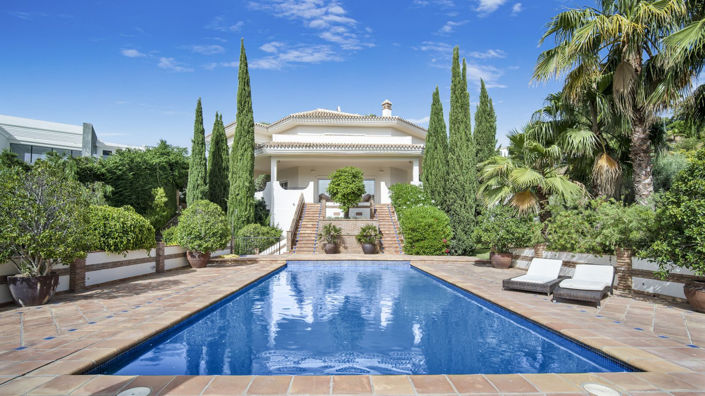 Image No.1-6 Bed Property for sale