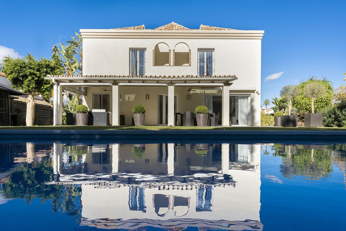 Image No.1-5 Bed Property for sale