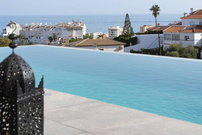 Image No.1-4 Bed Property for sale