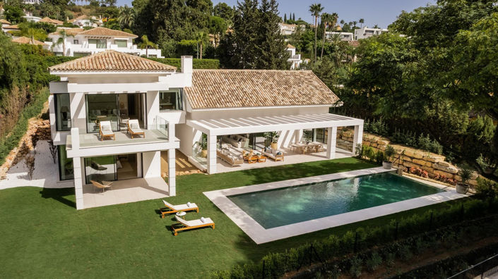 Image No.1-5 Bed Property for sale