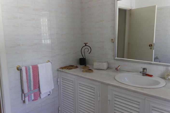 Image No.40-3 Bed Country House for sale