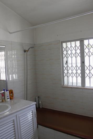 Image No.42-3 Bed Country House for sale