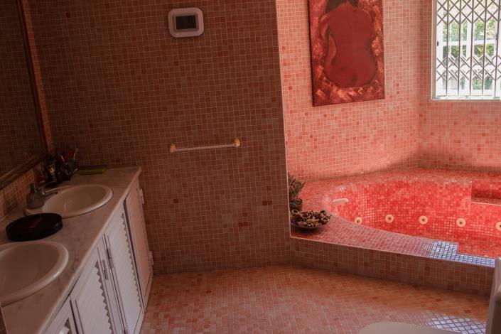 Image No.21-3 Bed Country House for sale