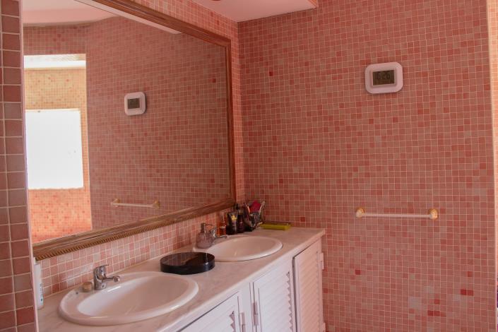 Image No.20-3 Bed Country House for sale