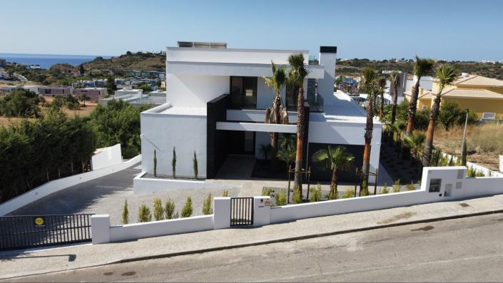 Image No.4-5 Bed House/Villa for sale