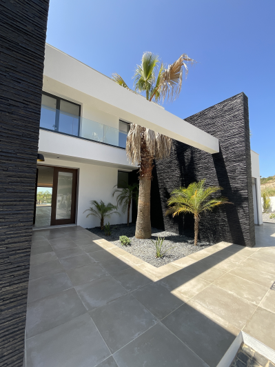 Image No.9-5 Bed House/Villa for sale