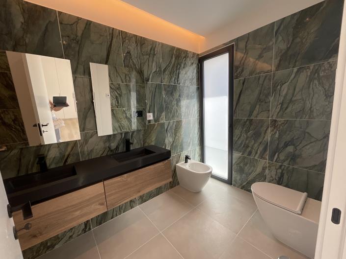 Image No.37-5 Bed House/Villa for sale