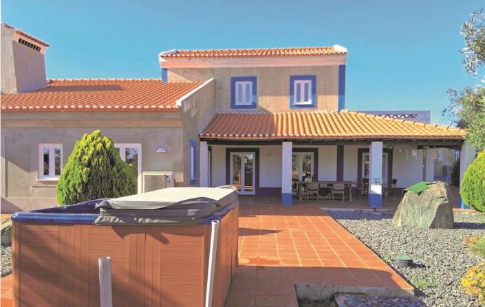 Image No.5-3 Bed Property for sale