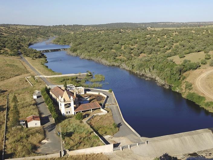 Image No.6-3 Bed Country Property for sale