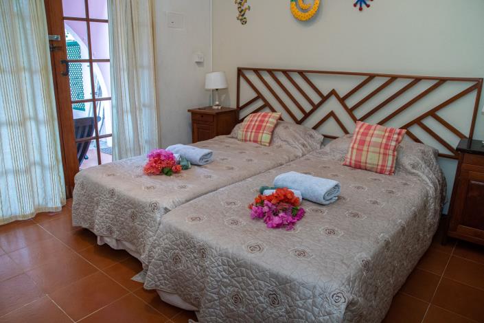 Image No.8-3 Bed Condo for sale