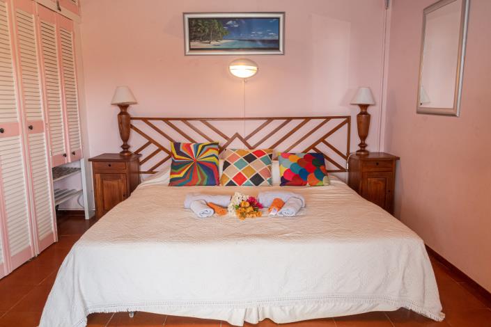 Image No.23-3 Bed Condo for sale