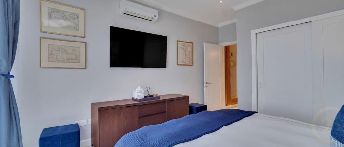 Image No.21-3 Bed Condo for sale