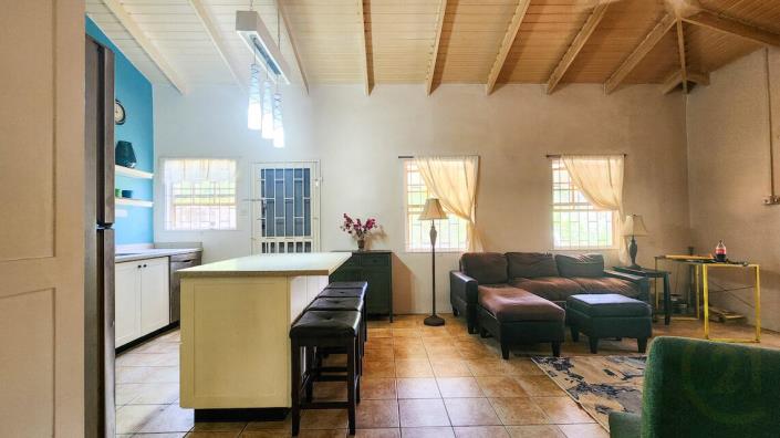 Image No.10-3 Bed House for sale