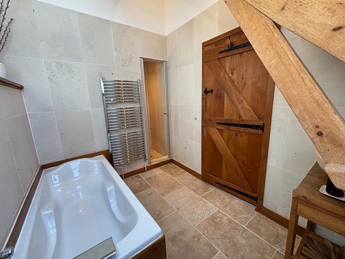 Image No.11-8 Bed Country Property for sale