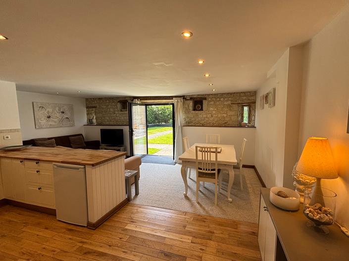 Image No.14-8 Bed Country Property for sale