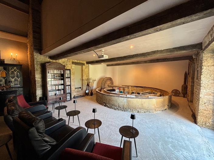 Image No.31-8 Bed Country Property for sale