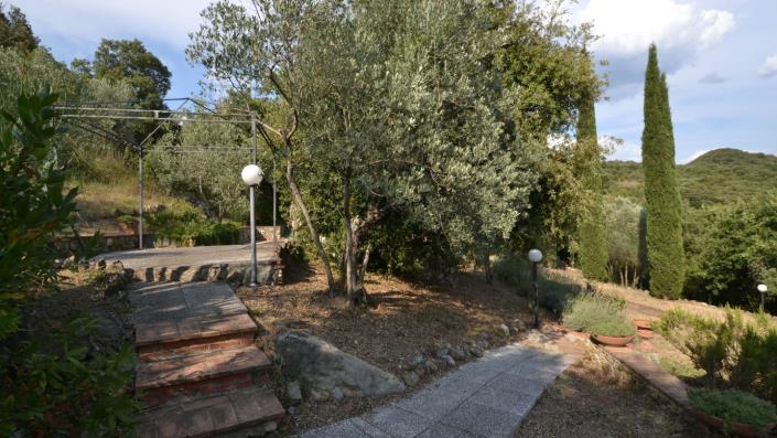 Image No.4-3 Bed Farmhouse for sale