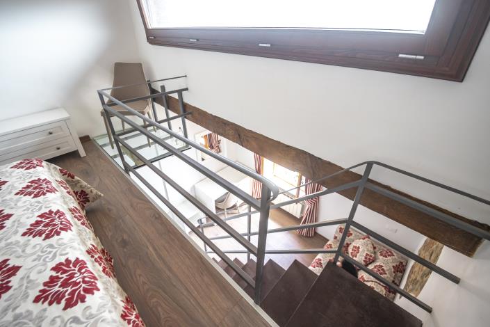 Image No.7-5 Bed Townhouse for sale