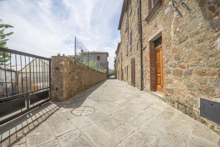 Image No.4-5 Bed Townhouse for sale