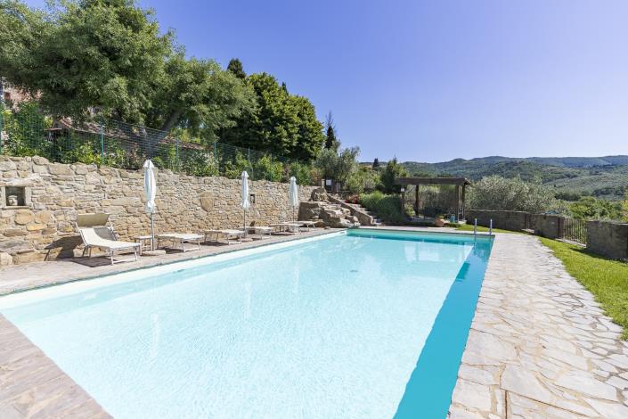 Image No.9-6 Bed Country House for sale