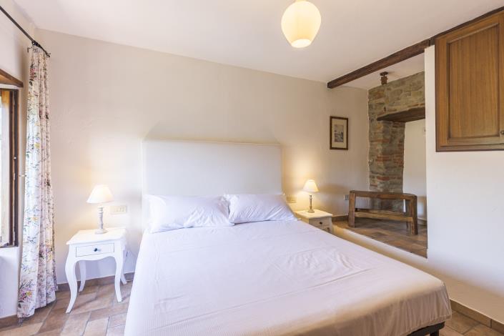 Image No.15-6 Bed Country House for sale