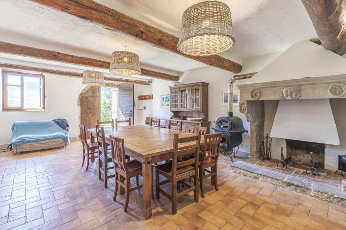 Image No.19-6 Bed Country House for sale