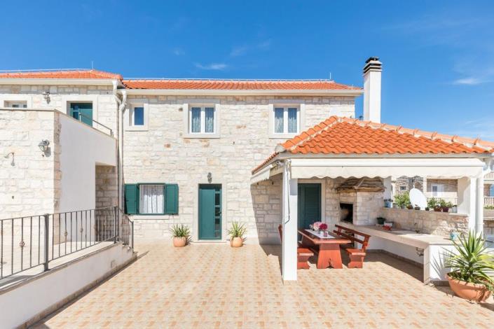 Image No.2-4 Bed Village House for sale