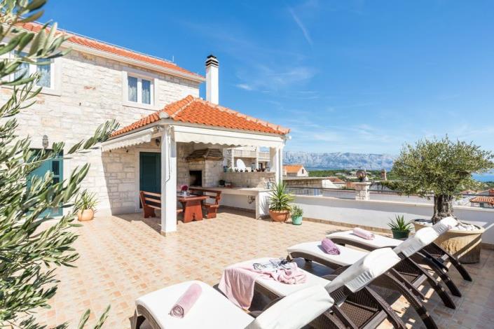 Image No.4-4 Bed Village House for sale