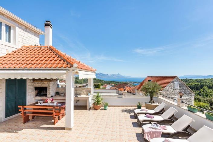 Image No.5-4 Bed Village House for sale