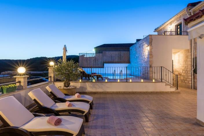 Image No.20-4 Bed Village House for sale