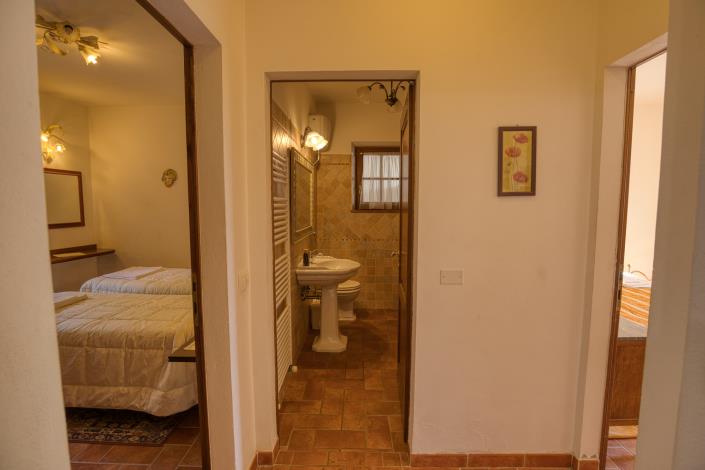 Image No.8-4 Bed Country House for sale