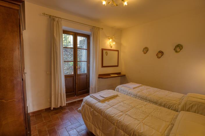 Image No.9-4 Bed Country House for sale