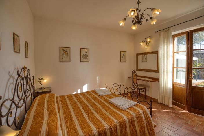 Image No.11-4 Bed Country House for sale