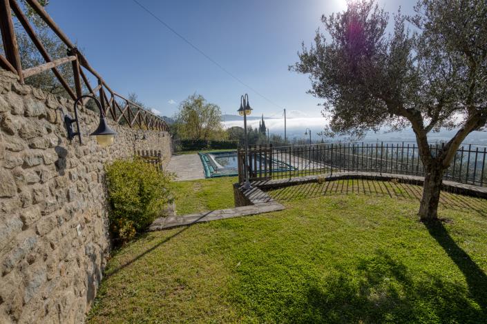 Image No.14-4 Bed Country House for sale