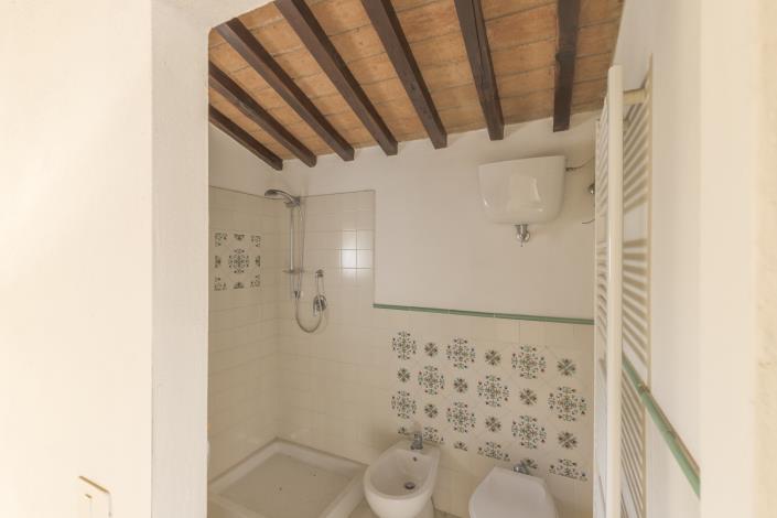 Image No.20-3 Bed Country House for sale