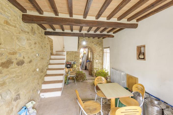 Image No.18-3 Bed Country House for sale