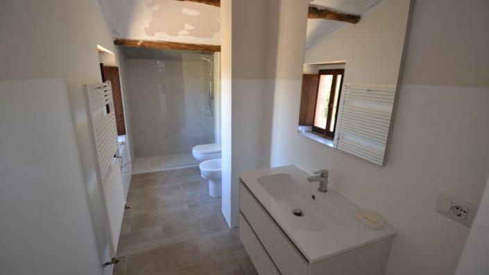 Image No.8-4 Bed Country House for sale