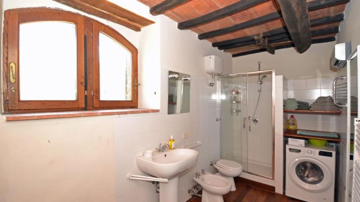 Image No.9-4 Bed Country House for sale