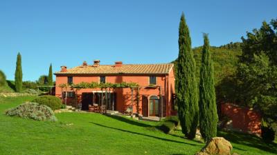 Monticelo-dom-Tuscanary