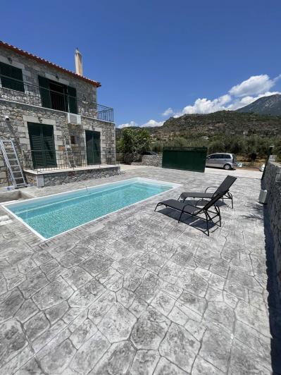 Image No.1-2 Bed Villa / Detached for sale