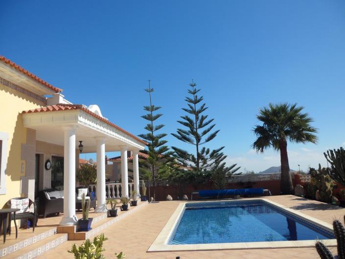 Image No.4-4 Bed Villa / Detached for sale