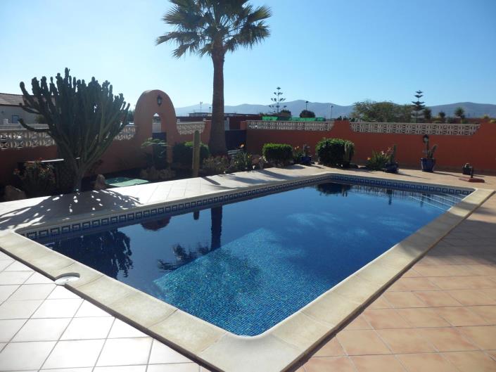 Image No.5-4 Bed Villa / Detached for sale