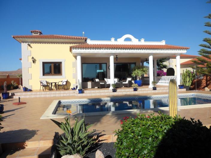 Image No.2-4 Bed Villa / Detached for sale