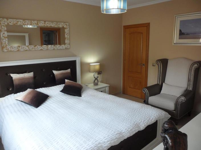 Image No.17-4 Bed Villa / Detached for sale